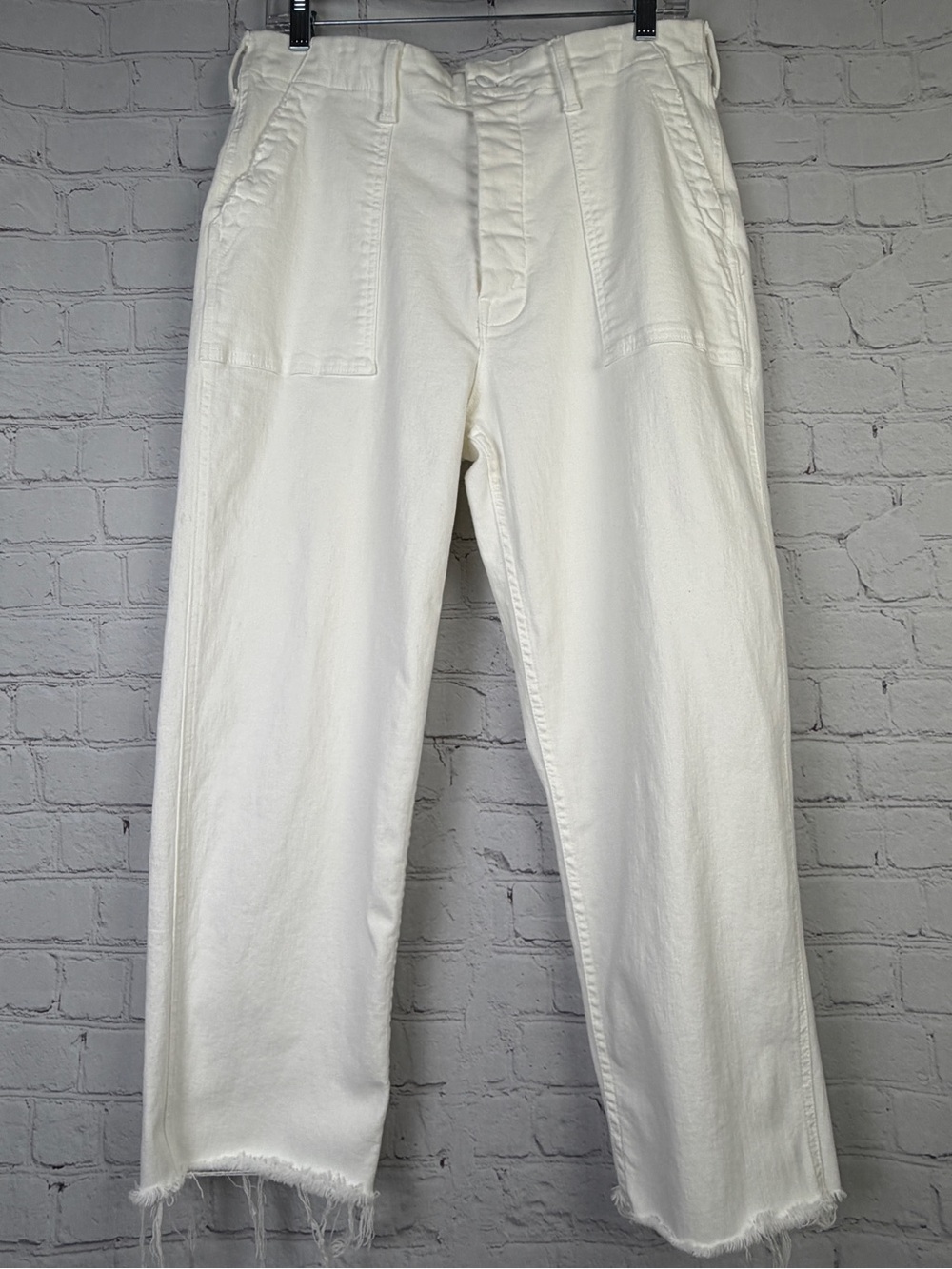 MOTHER Private white stretch denim patch pocket ankle fray jeans pants, size 29